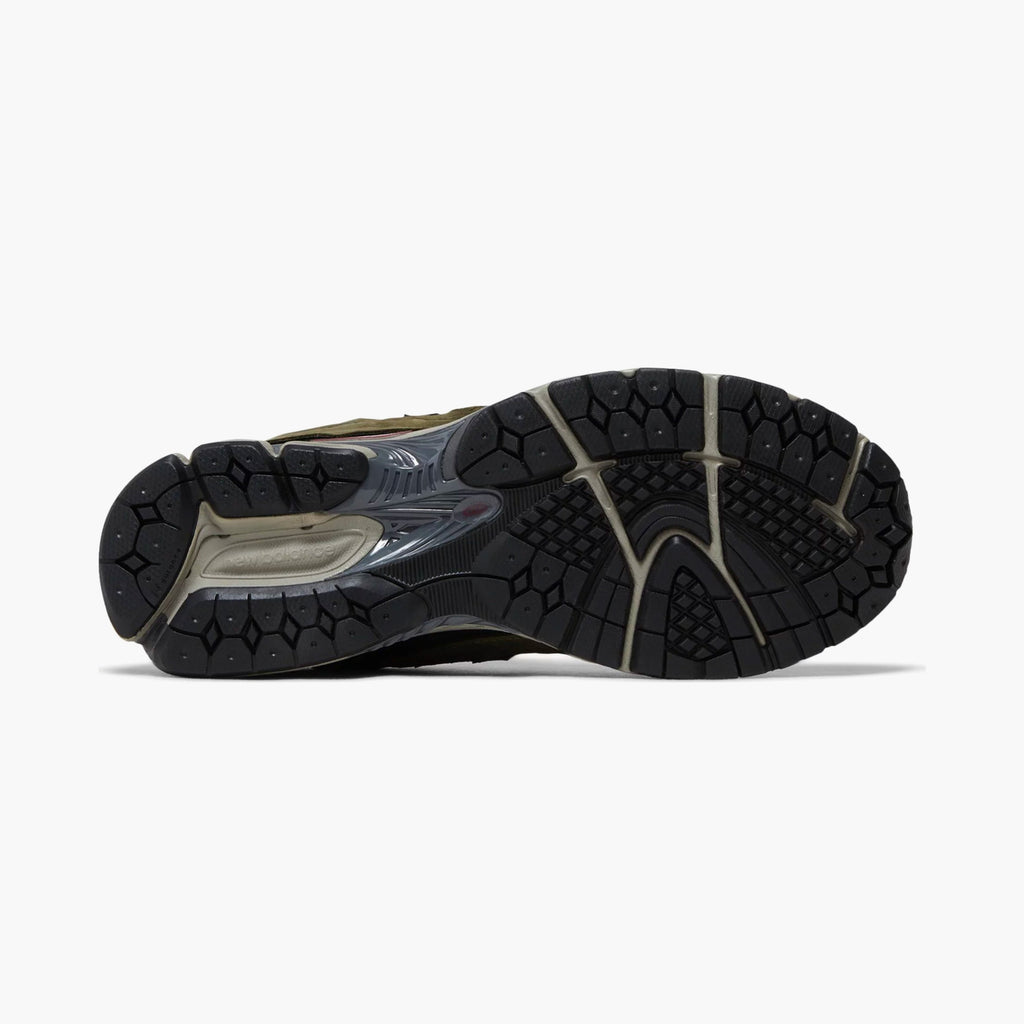 New Balance 2002R Protection Pack Dark Moss