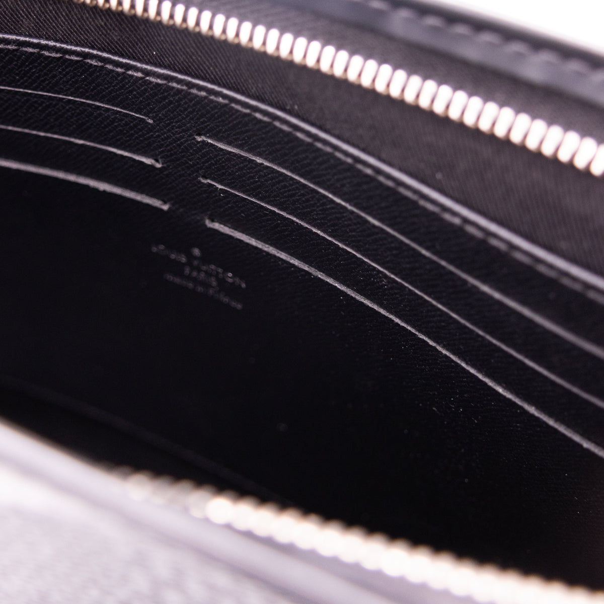 Louis Vuitton Pochette Damier Noir