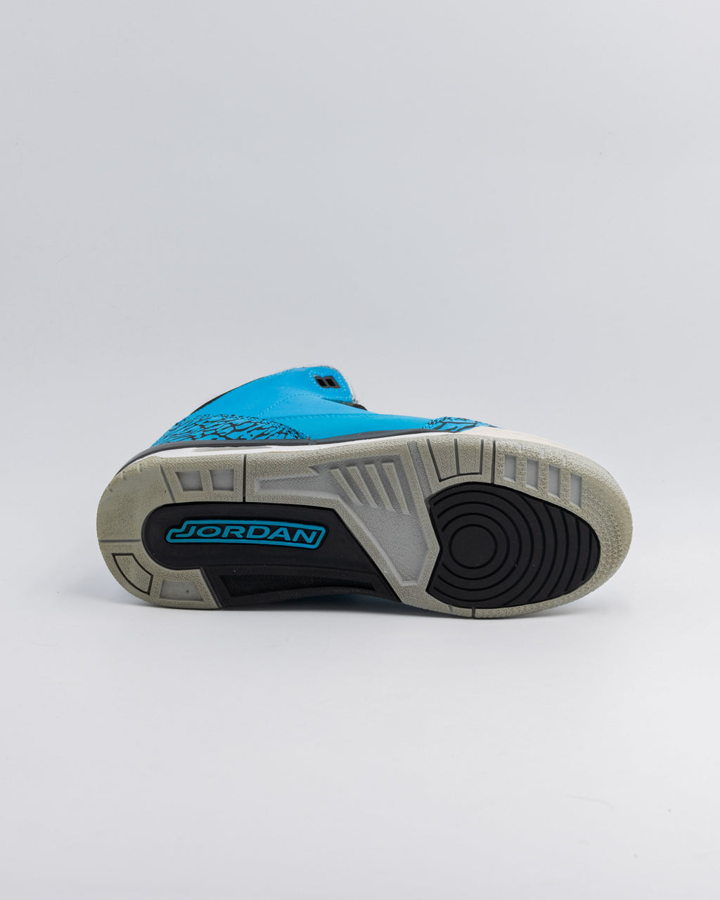 Air Jordan 3 Retro Powder Blue
