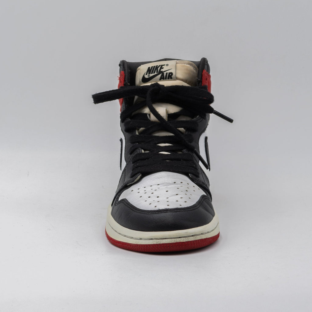 Air Jordan 1 Retro High Satin Black Toe