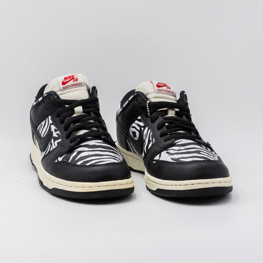 Nike Dunk SB Low OG QS Quartersnacks Zebra