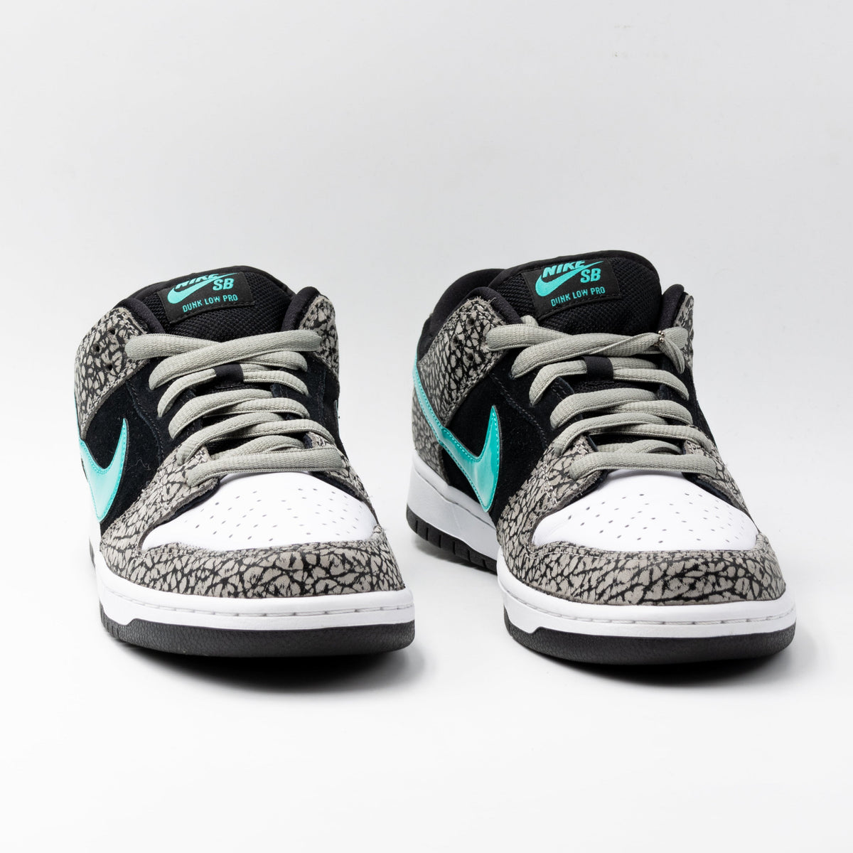 Nike Dunk SB Low atmos Elephant