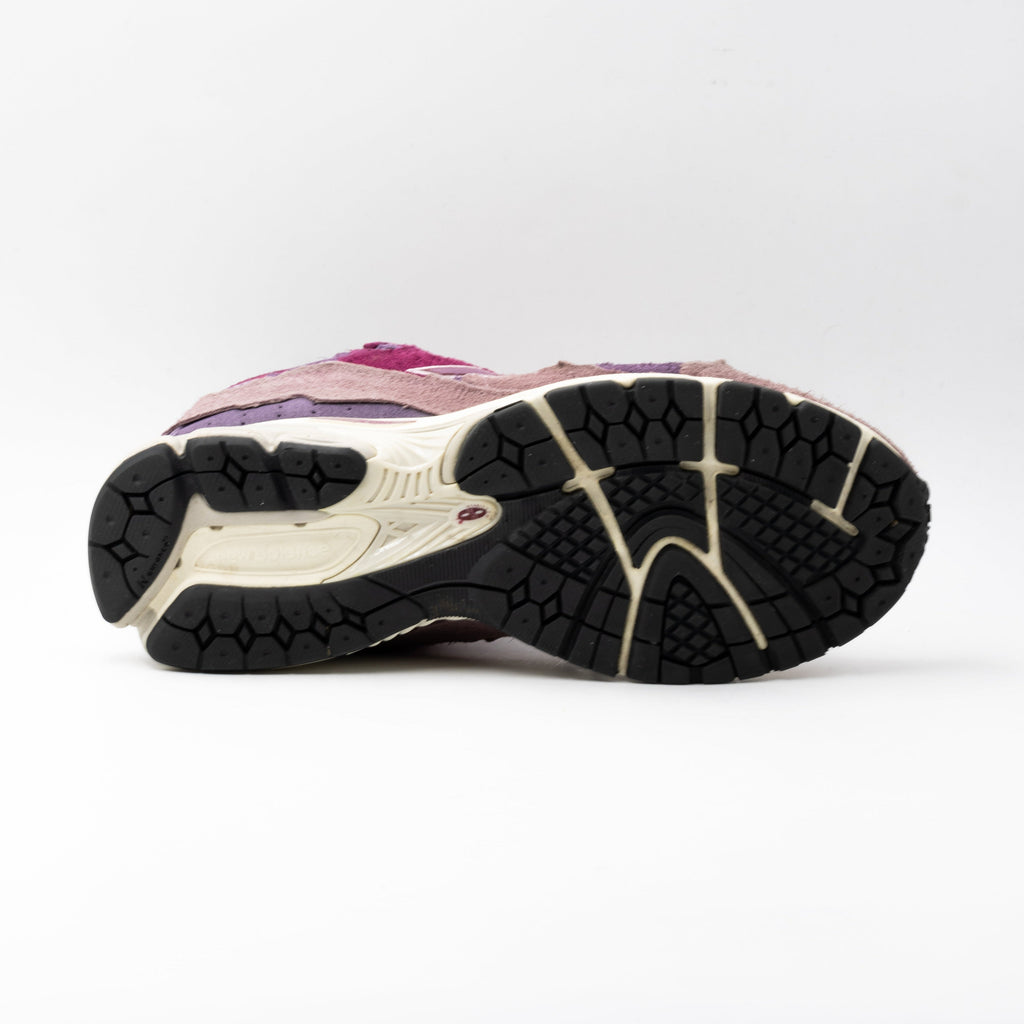 New Balance 2002R Protection Pack Pink