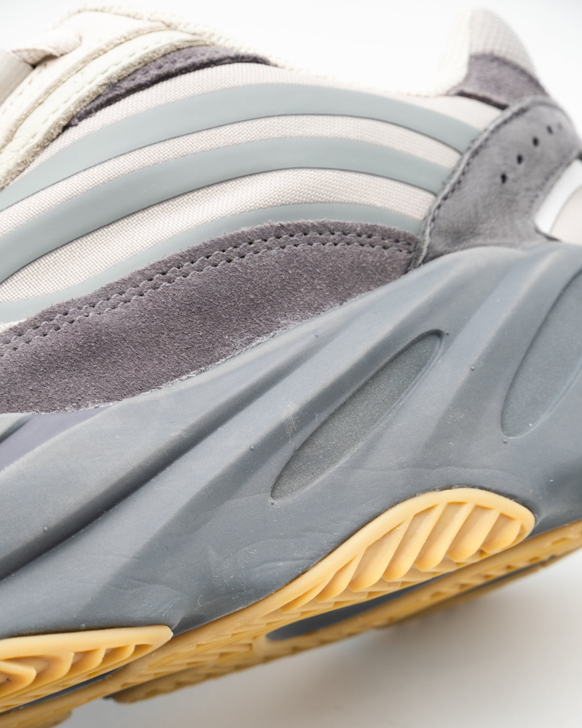 Adidas Yeezy Boost 700 V2 Tephra