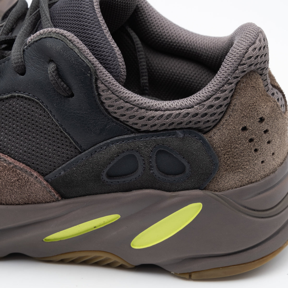 Adidas Yeezy Boost 700 Mauve