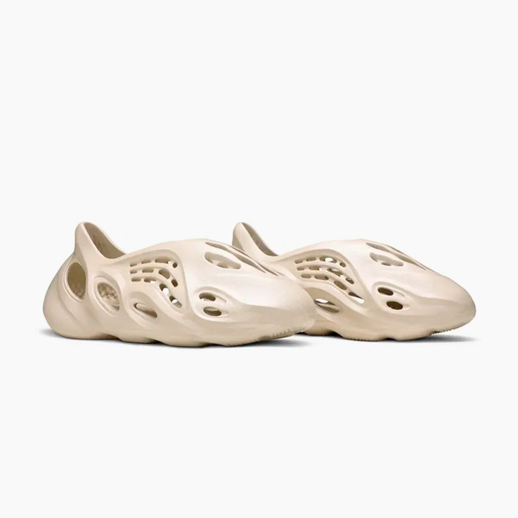 Adidas Yeezy Foam RNNR Sand