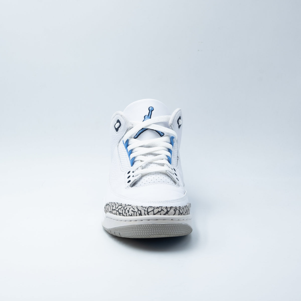 Air Jordan 3 Retro UNC