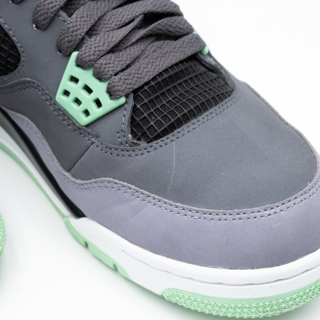 Air Jordan 4 Glow