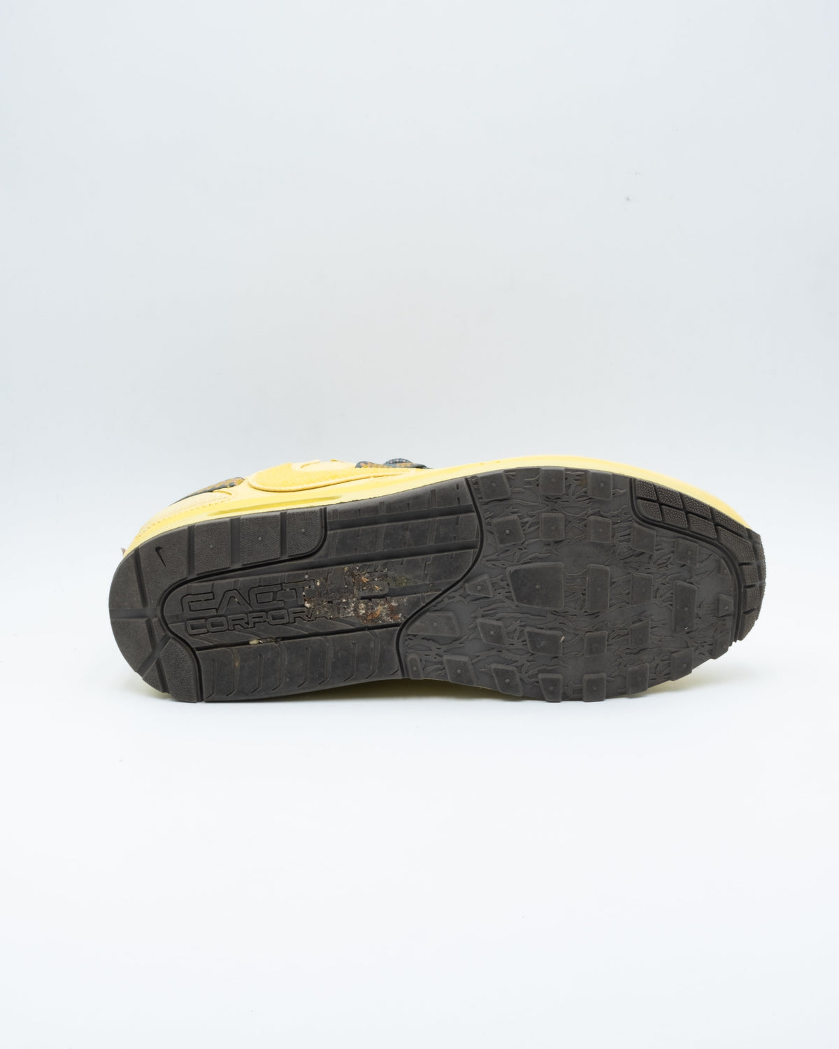 Nike Air Max 1 Travis Scott Cactus Jack Saturn Gold