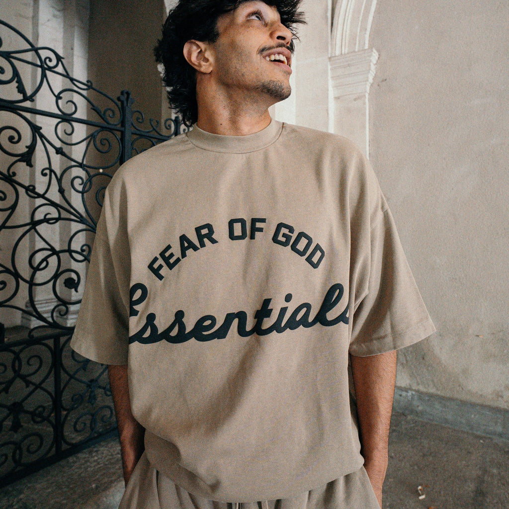 Essentials T-shirt Training 90'S Faded Dune Short Sleeve Fear of God
