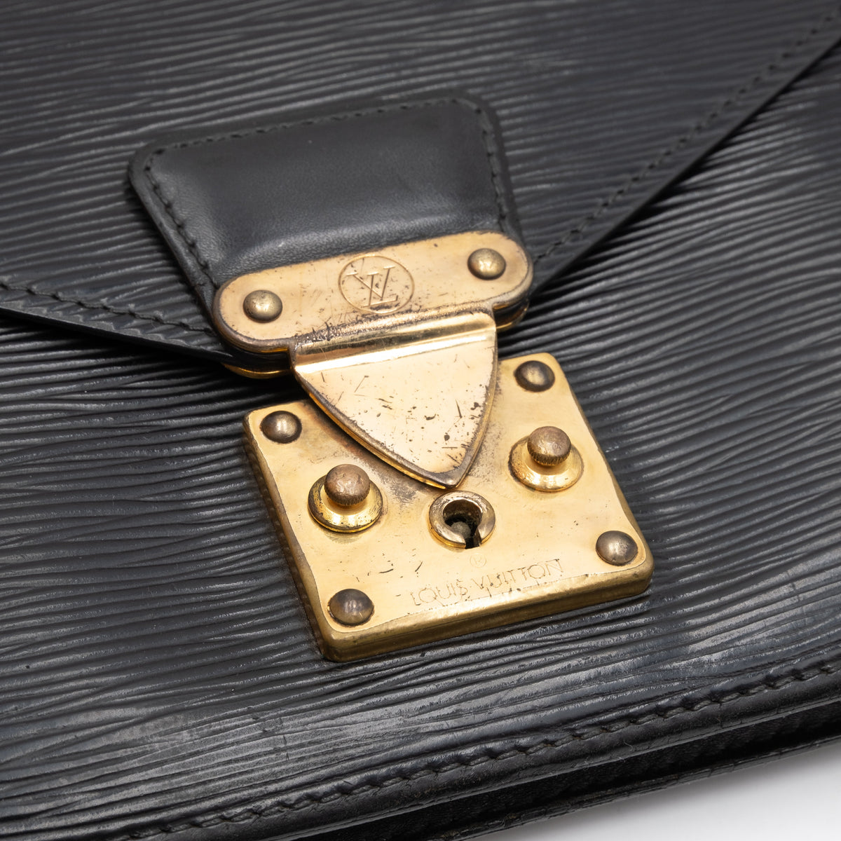 Louis Vuitton Sac Sellier Pochette avec Dragonne Cuir Epi Noir