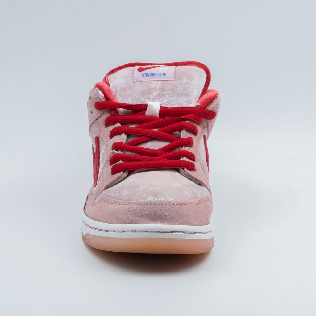 Nike Dunk SB Low StrangeLove Skateboards