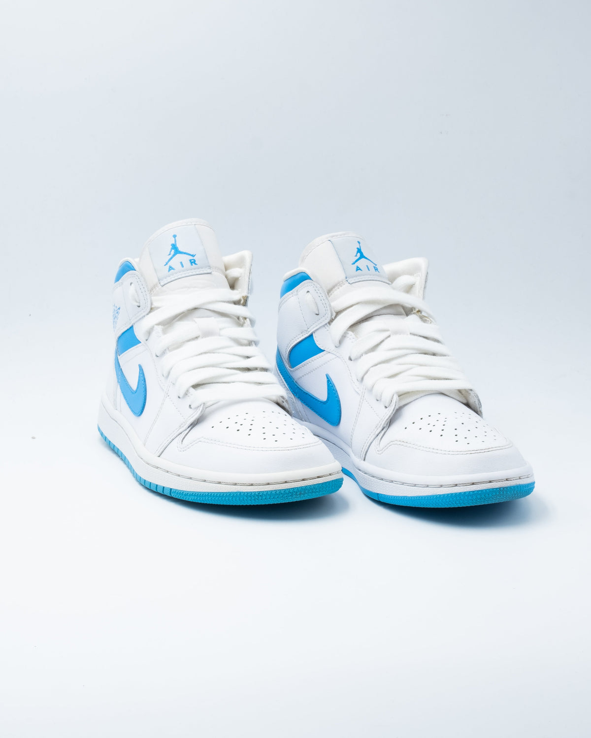 Air Jordan 1 Mid UNC