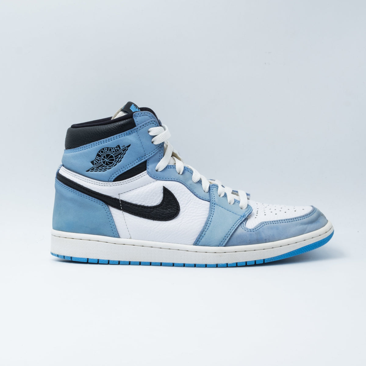 Air Jordan 1 Retro High Hyper Royal Smoke Grey