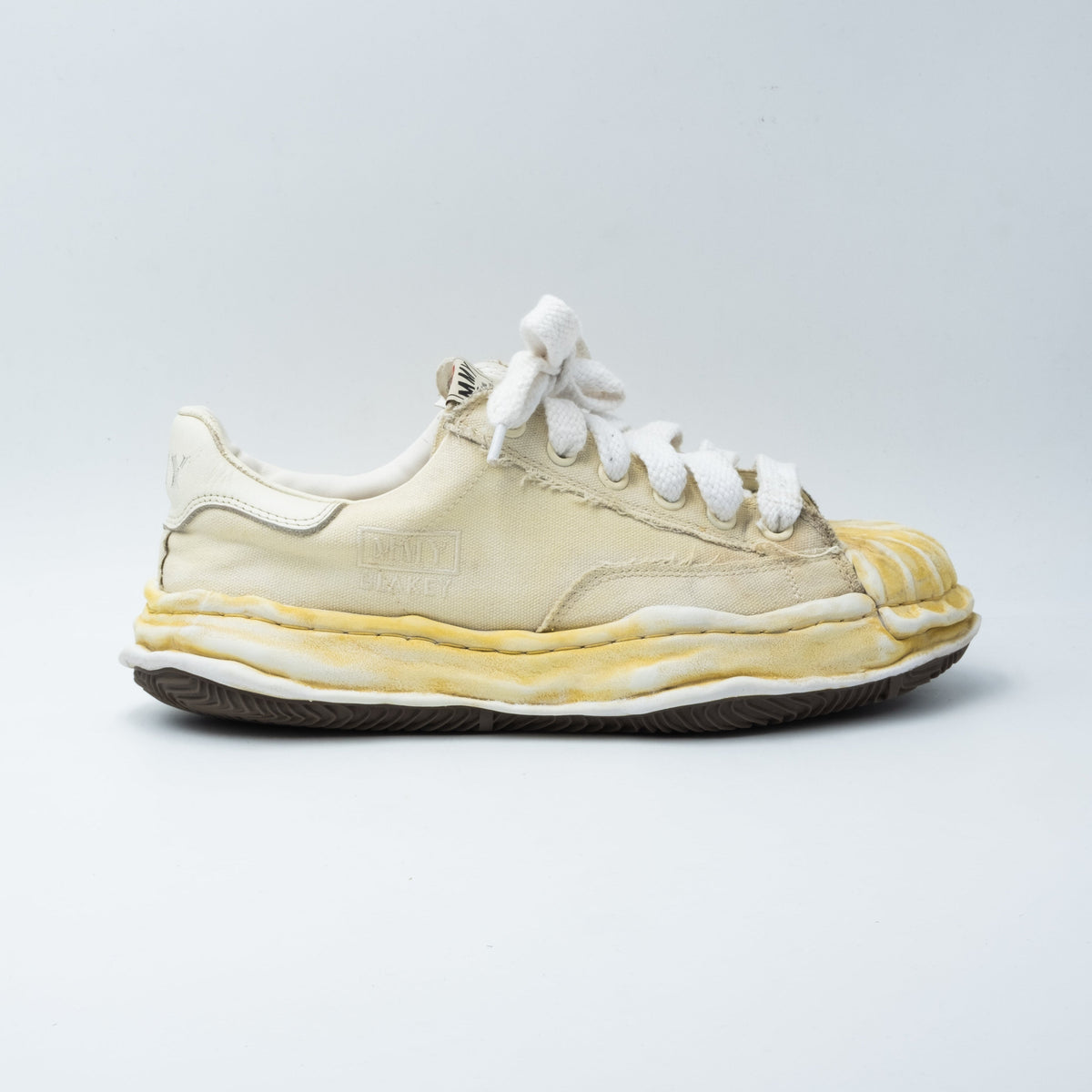 Maison Mihara Blakey OG Sole Overdyed Canvas Low - White