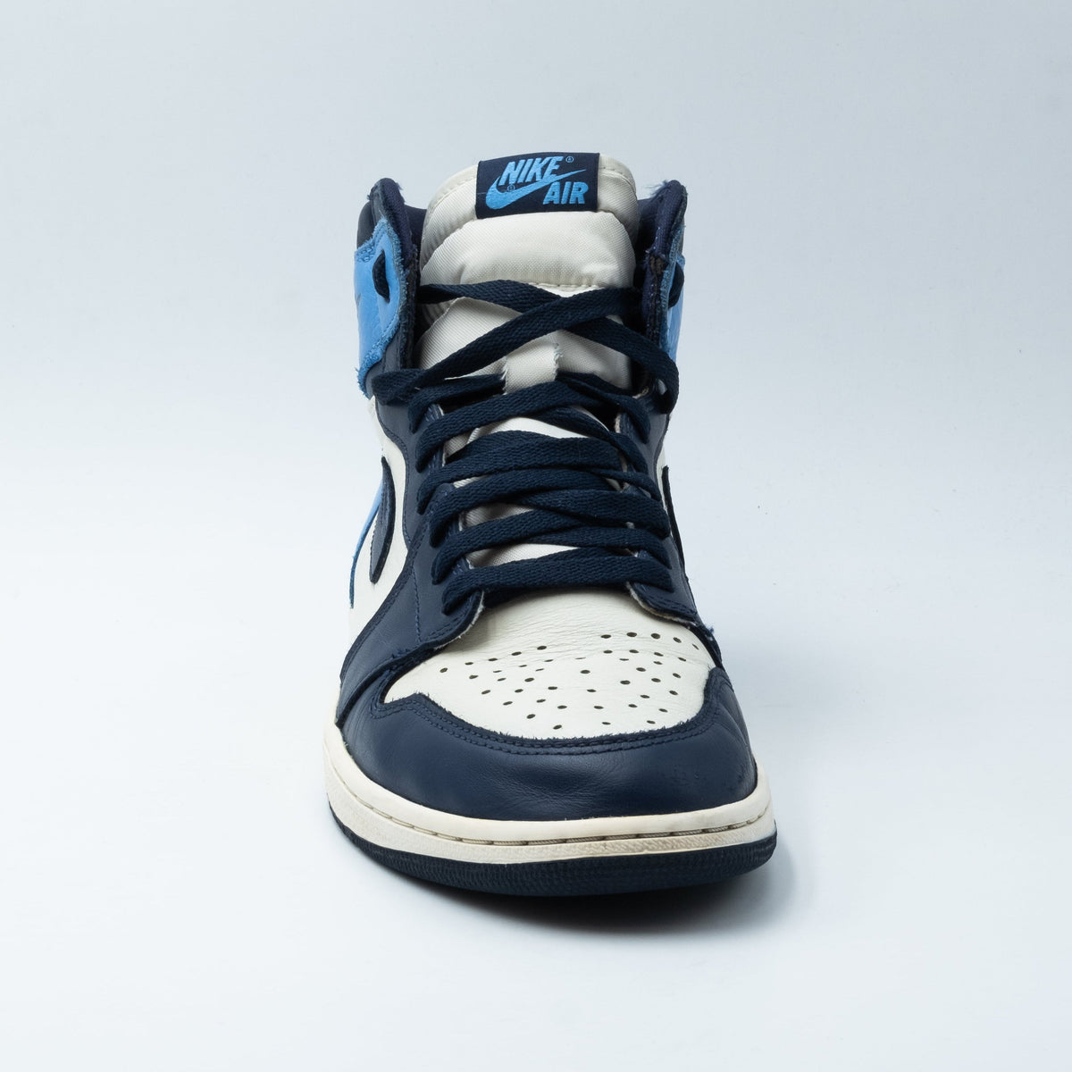 Air Jordan 1 Retro High Obsidian UNC