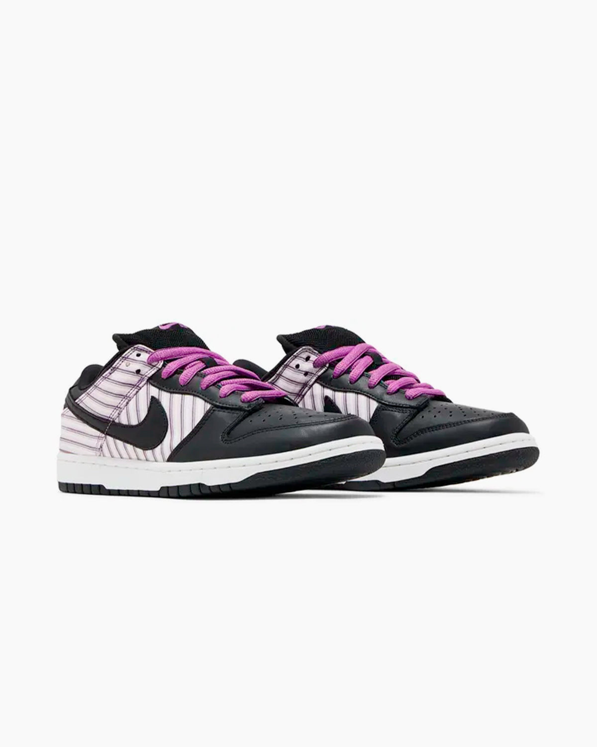 Nike Dunk SB Low Avenger Purple