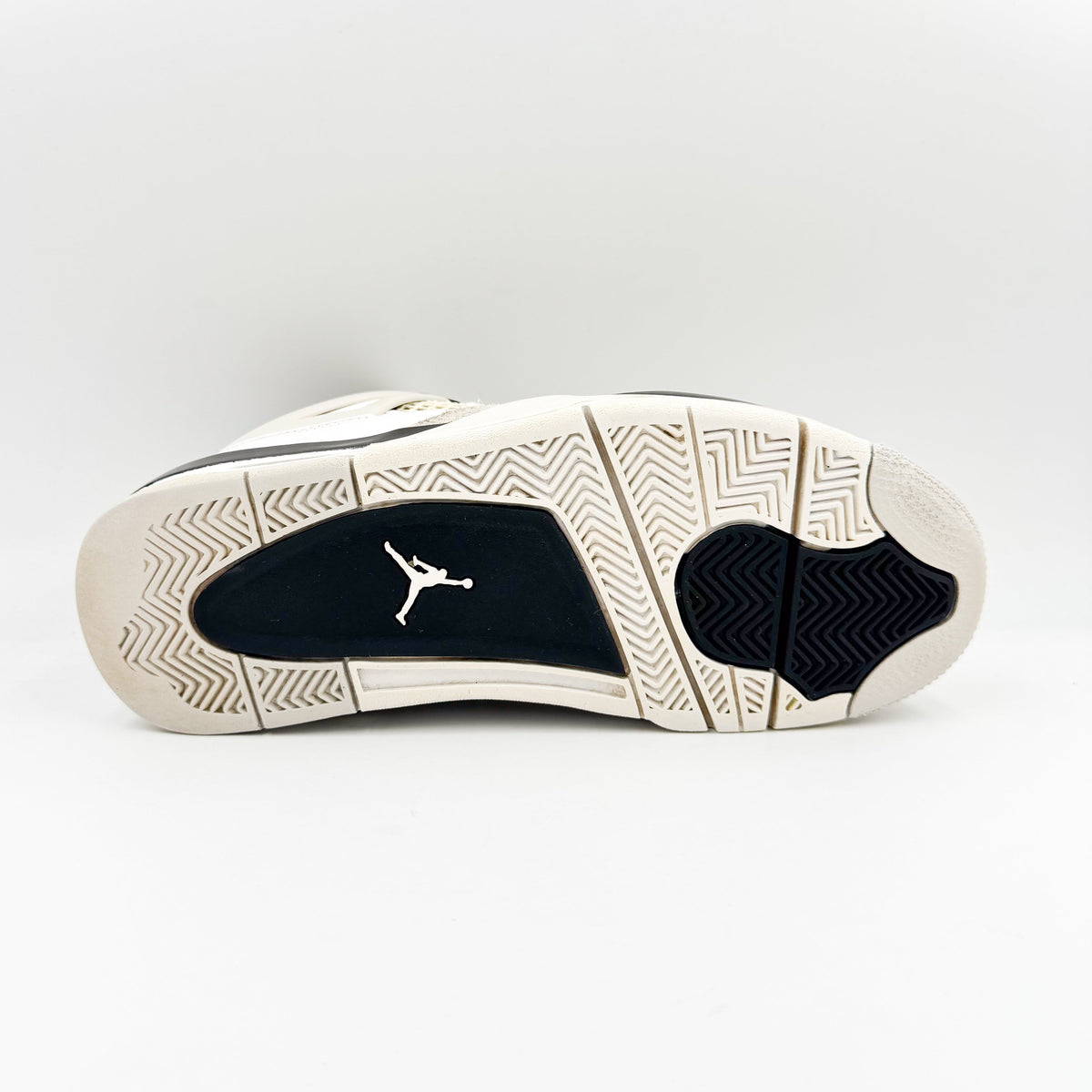 Air Jordan 4 Retro Military Black