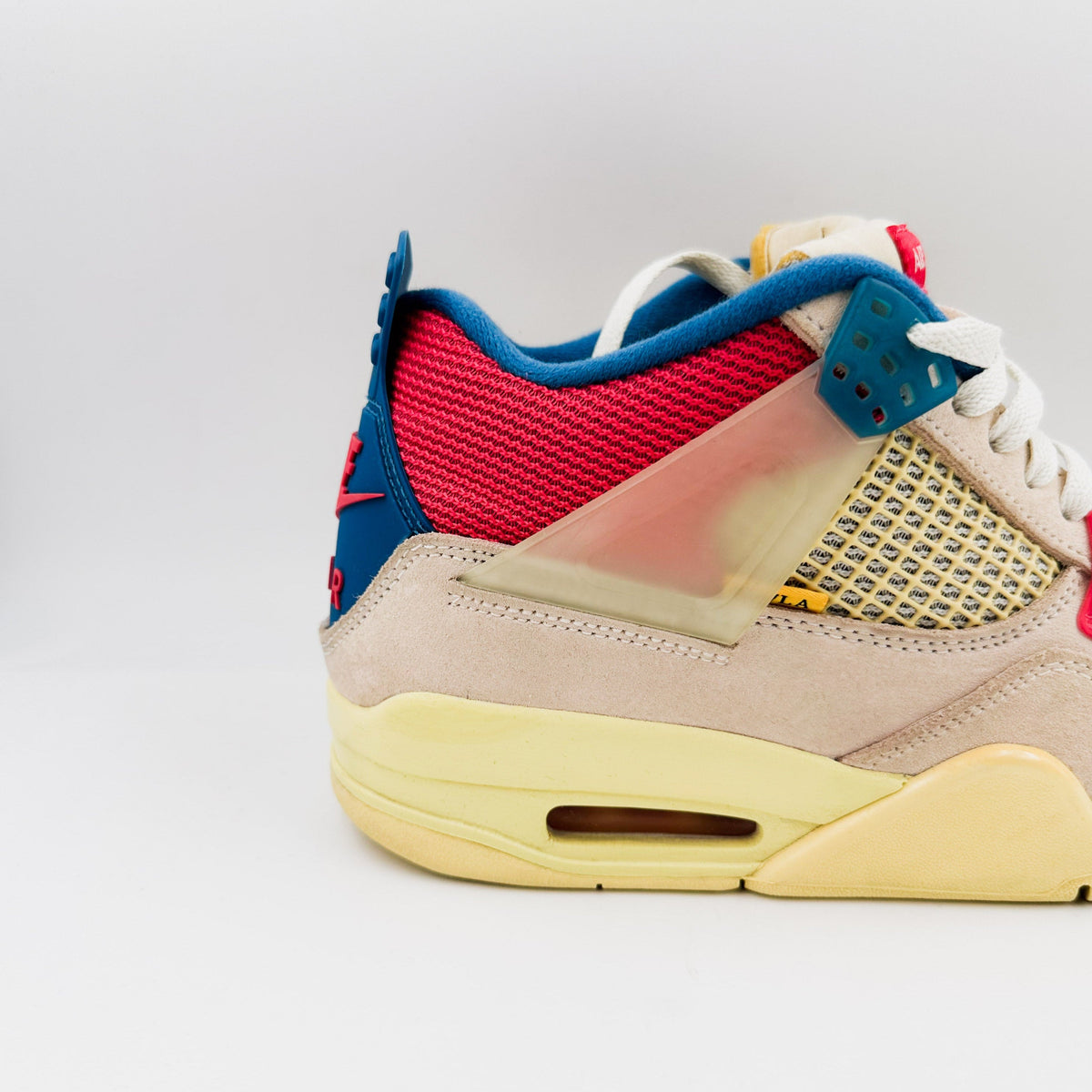 Air Jordan 4 Retro Union Guava Ice