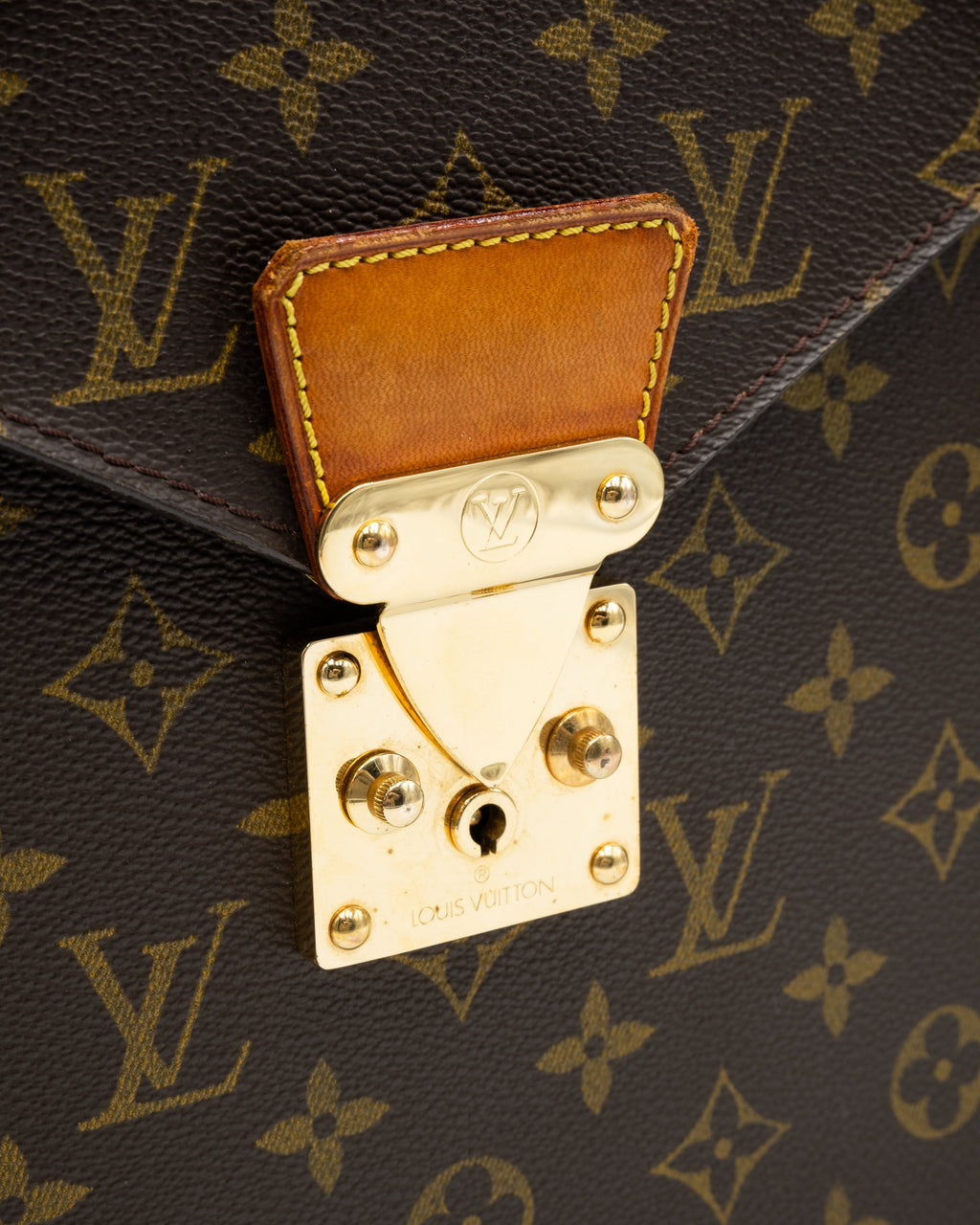 Louis Vuitton Porte Documents Senateur - Monogramme - Marron