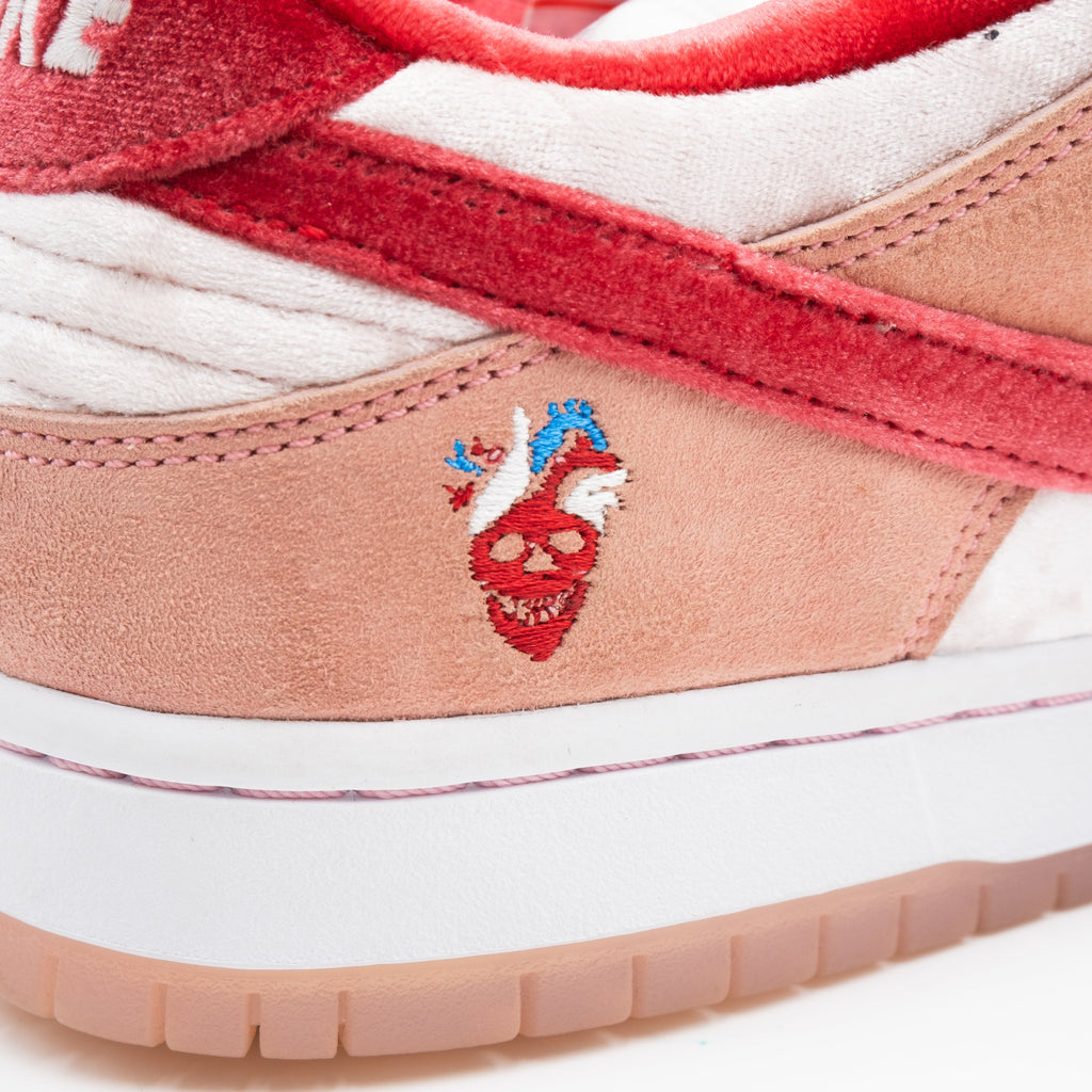 Nike Dunk SB Low StrangeLove Skateboards