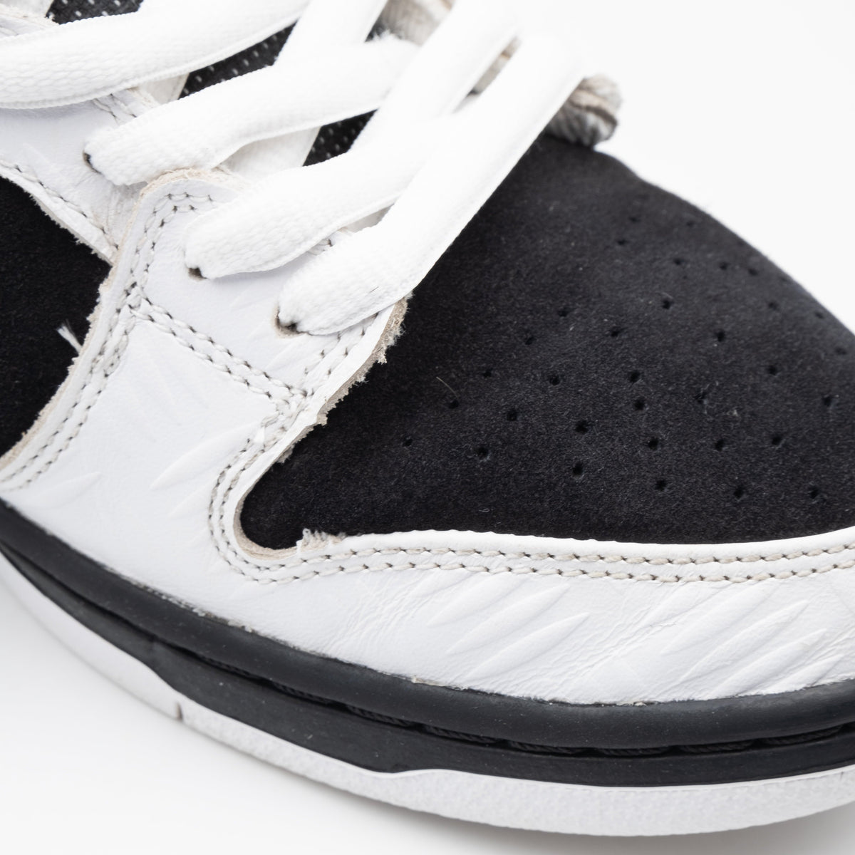 Nike Dunk SB Low TIGHTBOOTH