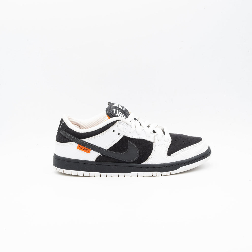 Nike Dunk SB Low TIGHTBOOTH
