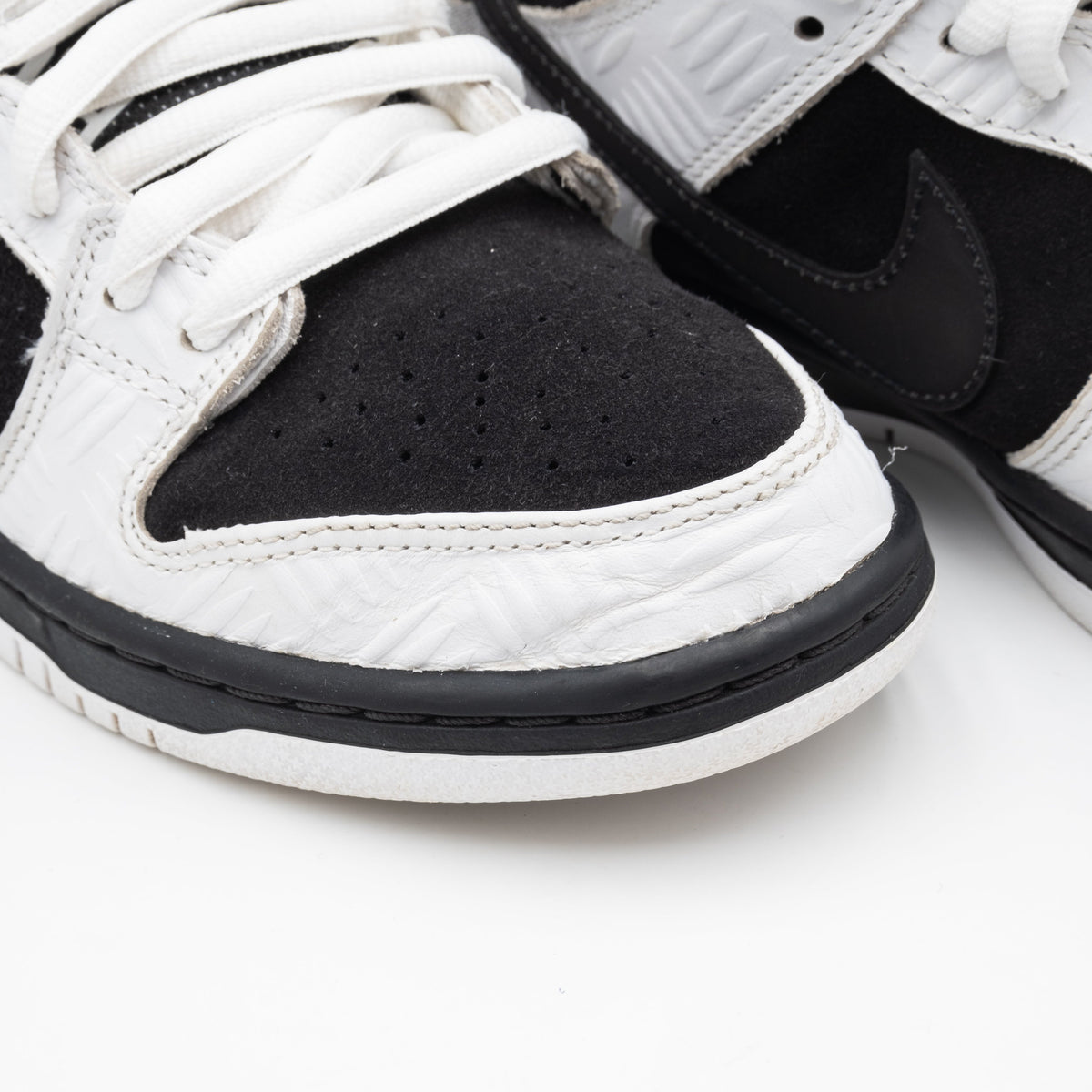 Nike Dunk SB Low TIGHTBOOTH