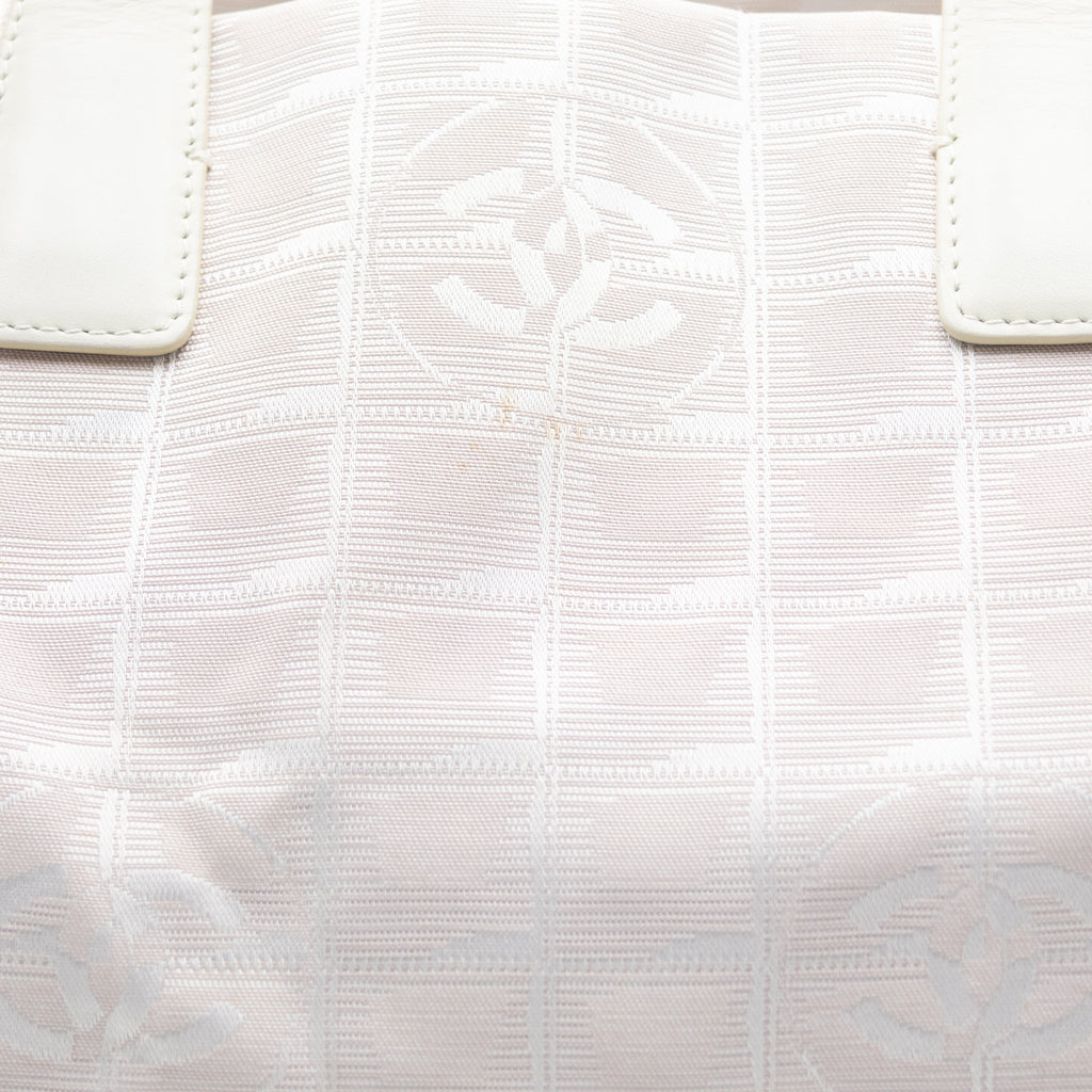 Chanel Sac à main Travel Line MM Beige