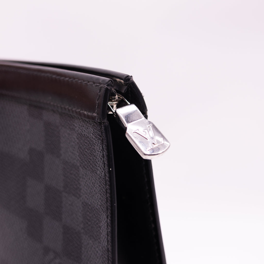 Louis Vuitton Pochette Damier Noir