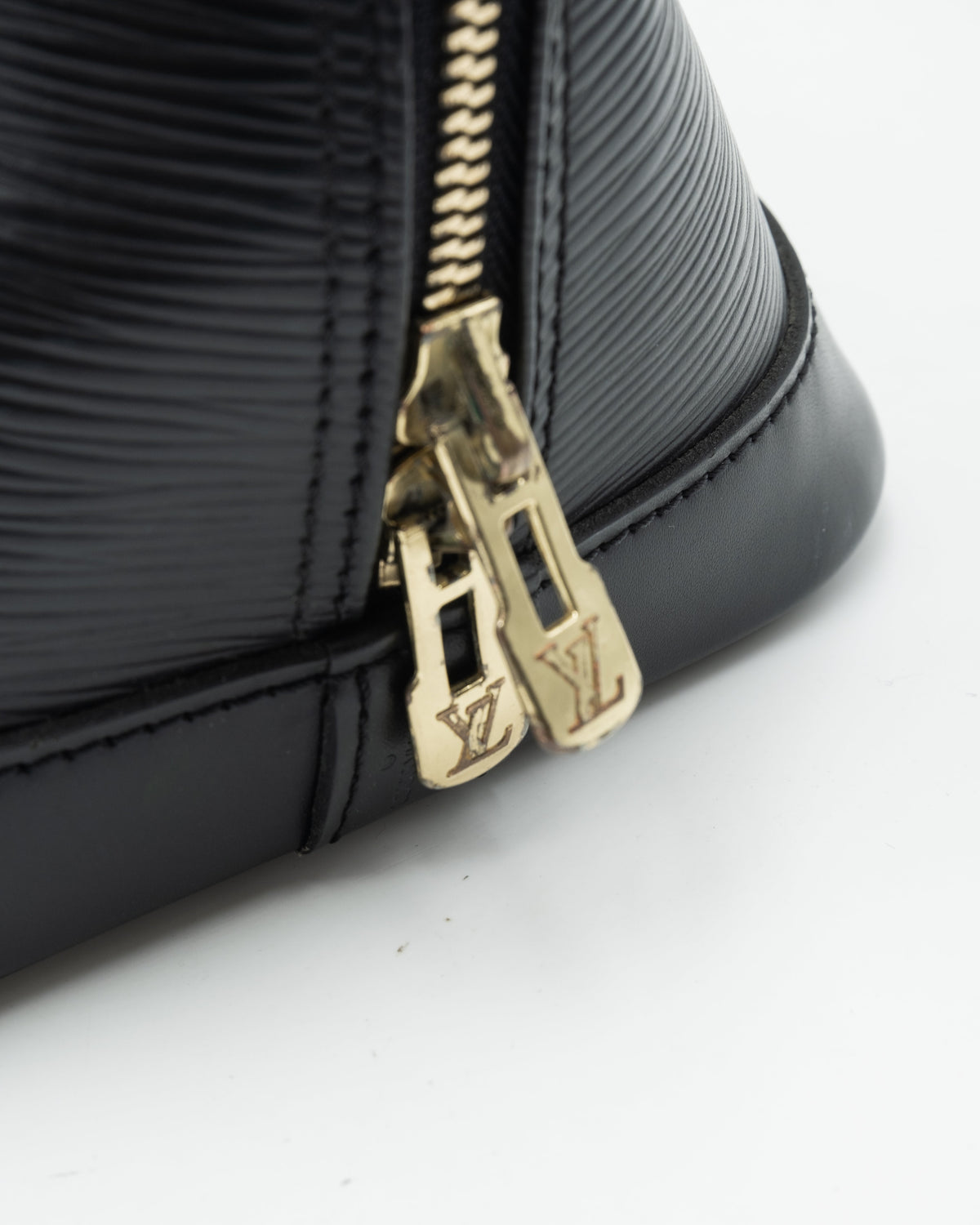 Louis Vuitton Sac à main Alma PM Epi Noir