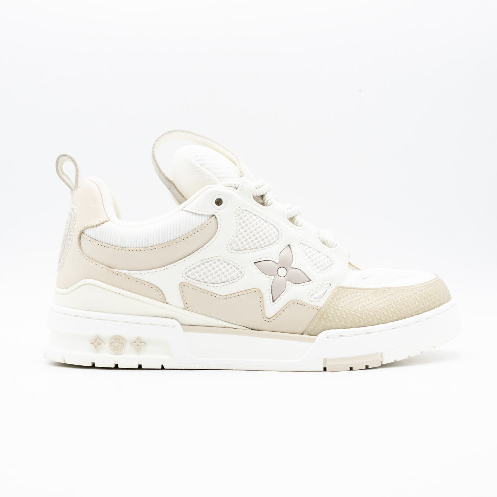 Louis Vuitton Trainer White Signature