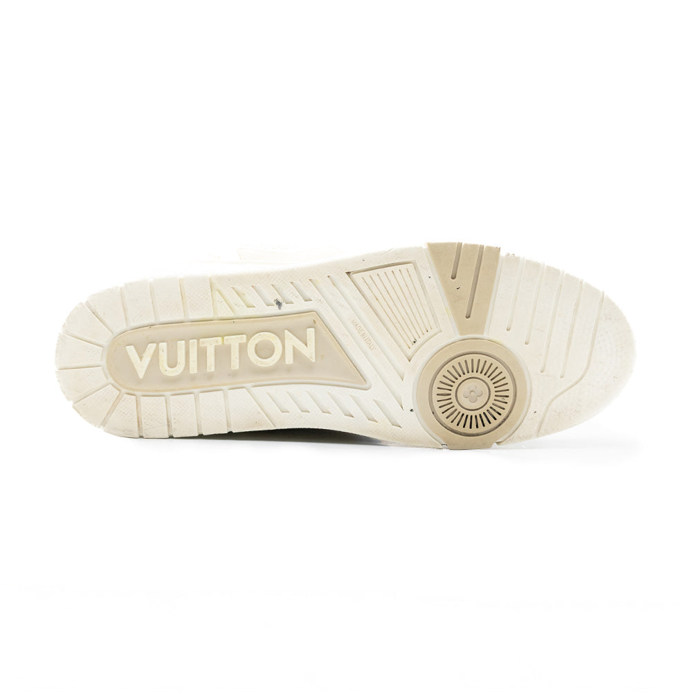 Louis Vuitton Trainer White Signature