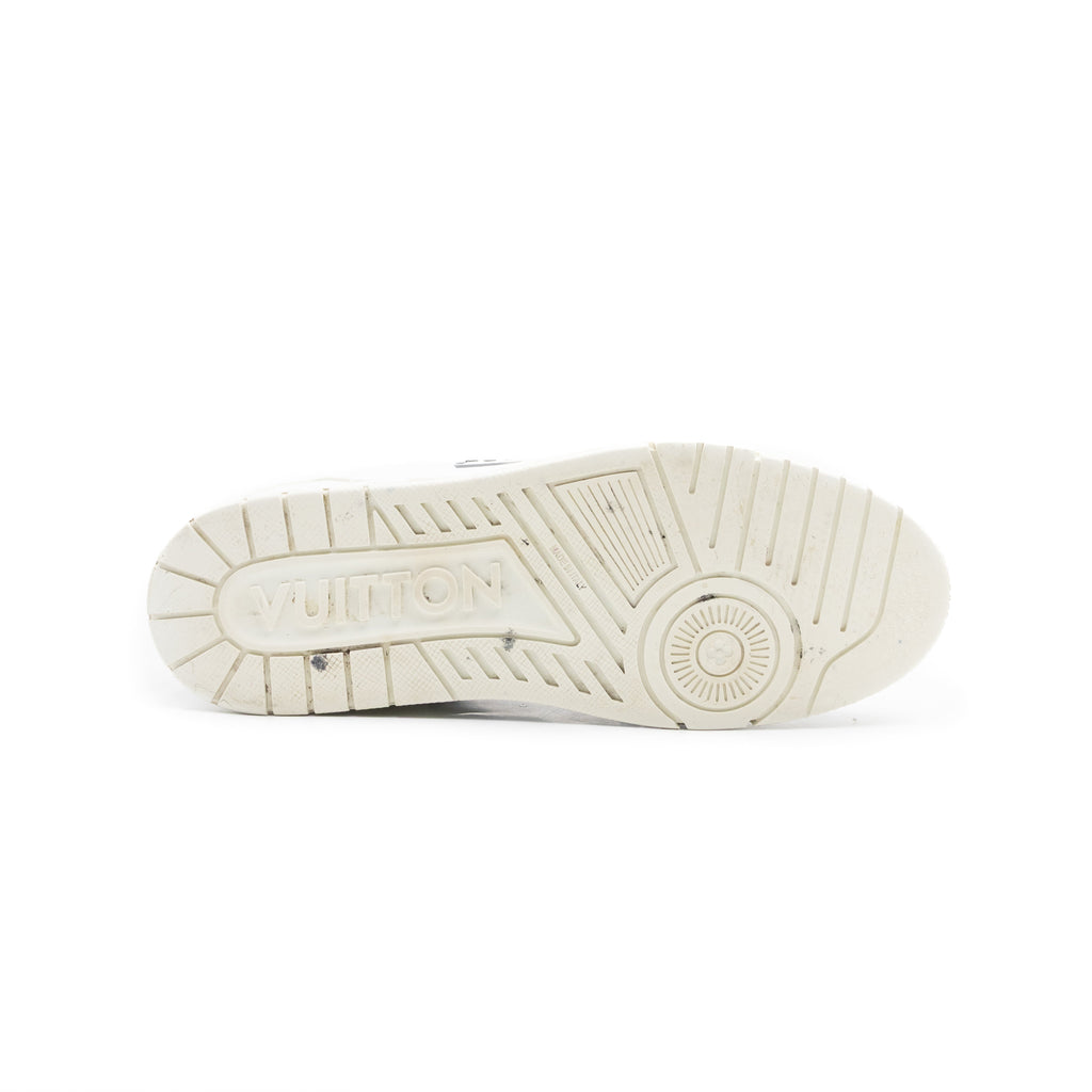 Louis Vuitton Trainer White Black Logo