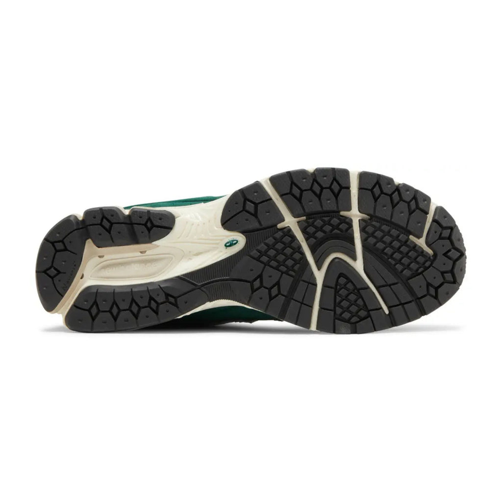 New Balance 2002R Nightwatch Green